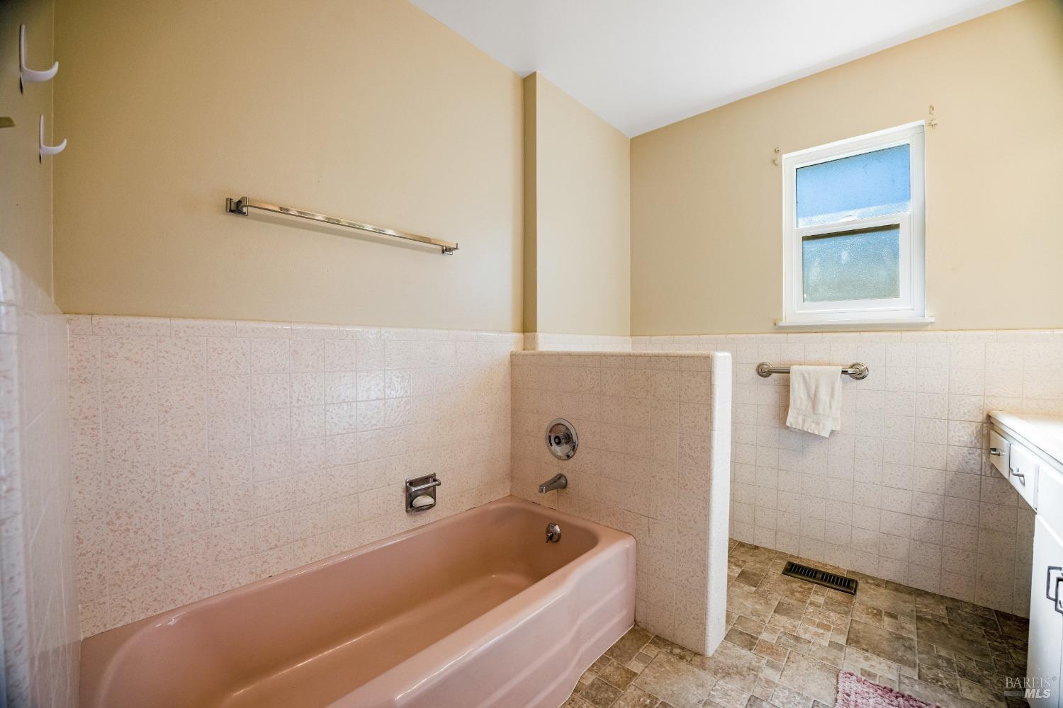 Detail Gallery Image 63 of 64 For 28200 State Route 1 Unkn, Tomales,  CA 94971 - 2 Beds | 2 Baths