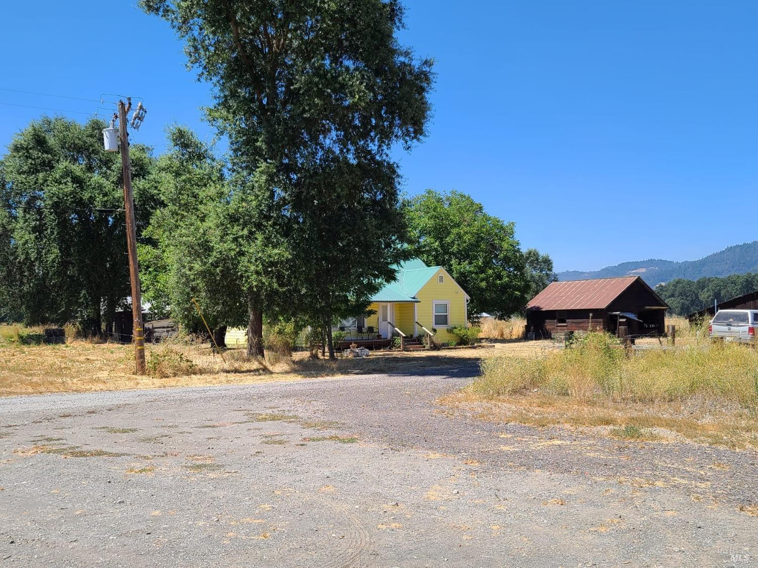 Detail Gallery Image 2 of 58 For 24700 Mendocino Pass Rd, Covelo,  CA 95428 - 3 Beds | 2 Baths