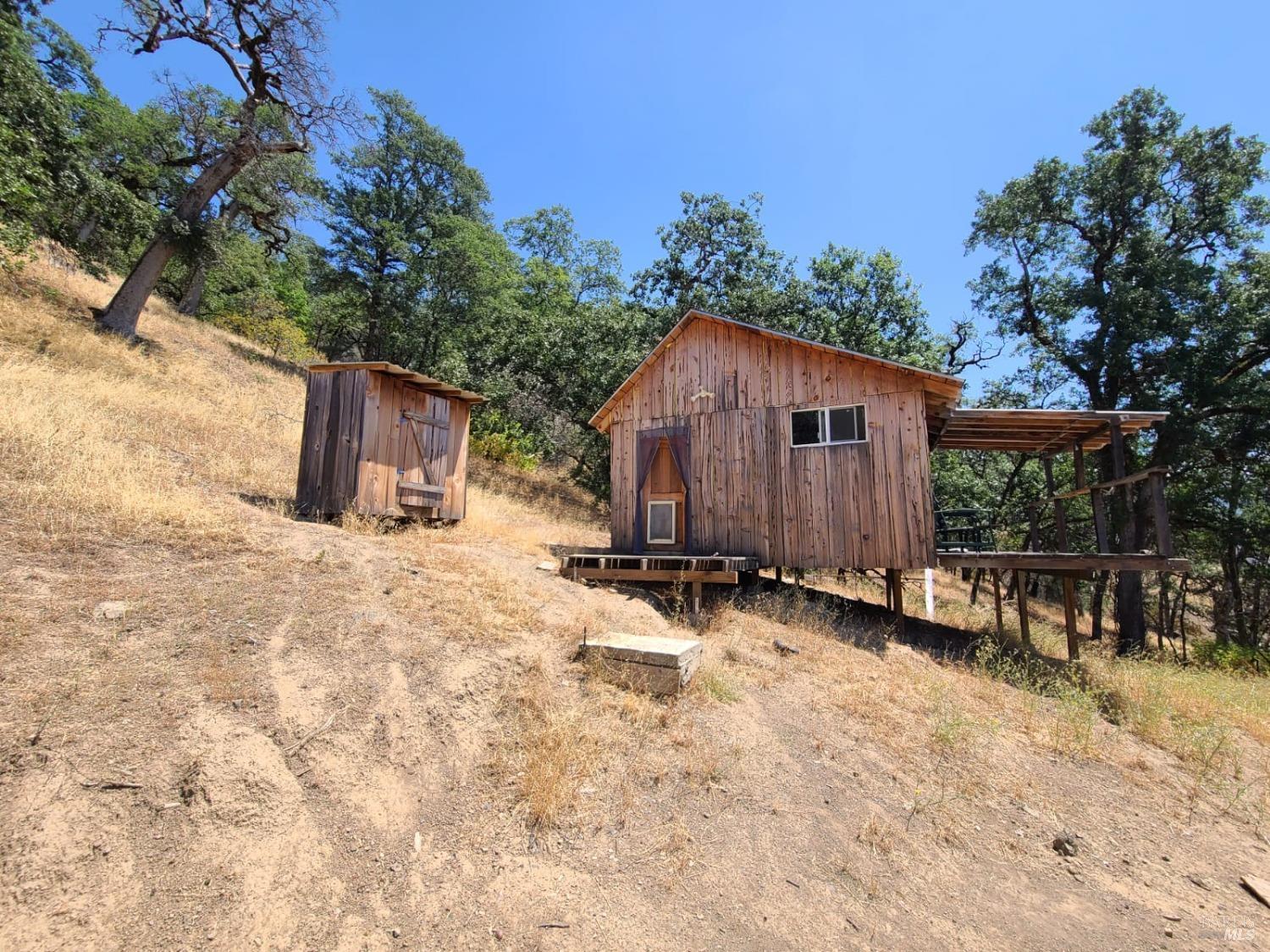 Detail Gallery Image 3 of 55 For 35810 Mendocino Pass Rd, Covelo,  CA 95428 - 2 Beds | 1 Baths