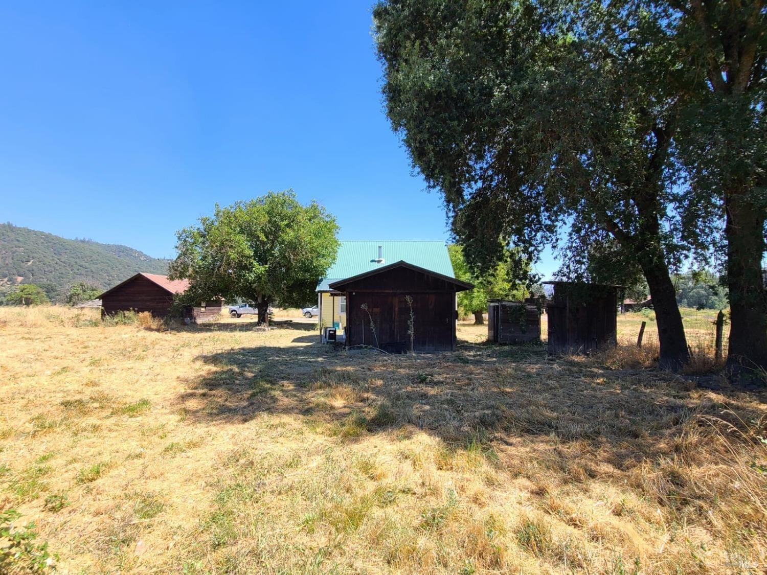 Detail Gallery Image 12 of 58 For 24700 Mendocino Pass Rd, Covelo,  CA 95428 - 3 Beds | 2 Baths