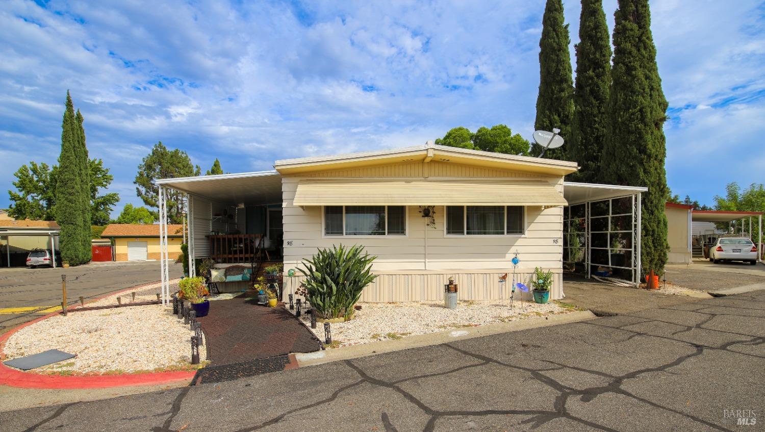 Photo of 98 Lemon Tree Cir in Vacaville, CA