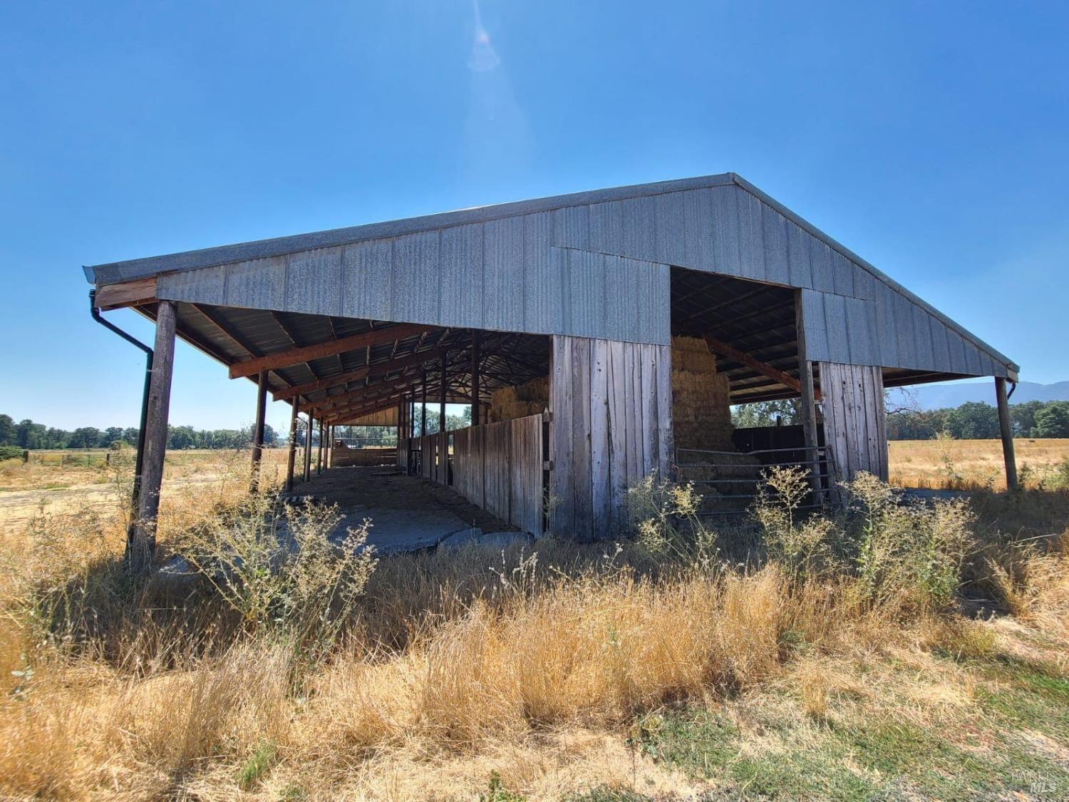 Detail Gallery Image 14 of 58 For 24700 Mendocino Pass Rd, Covelo,  CA 95428 - 3 Beds | 2 Baths