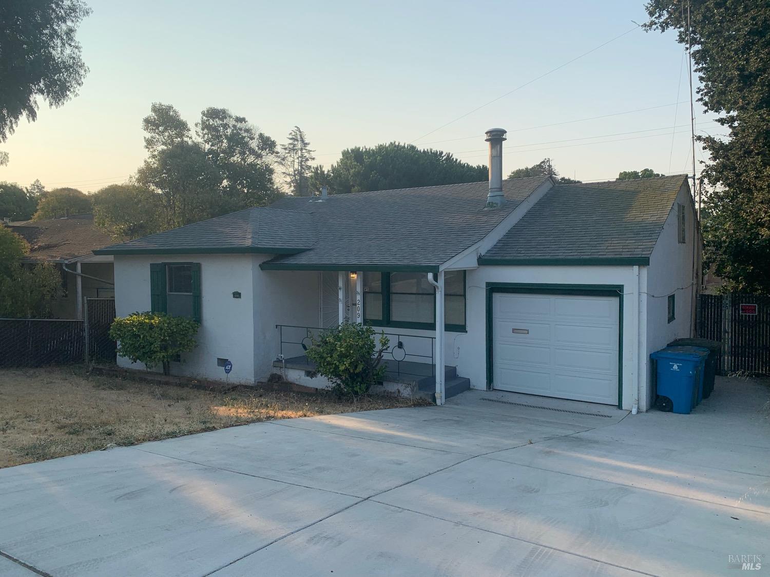 Photo of 209 Del Mar Ave in Vallejo, CA