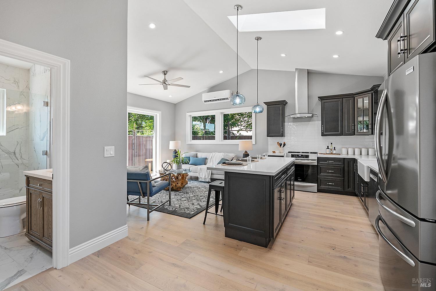 Photo of 23682370 Hood Ct in Santa Rosa, CA