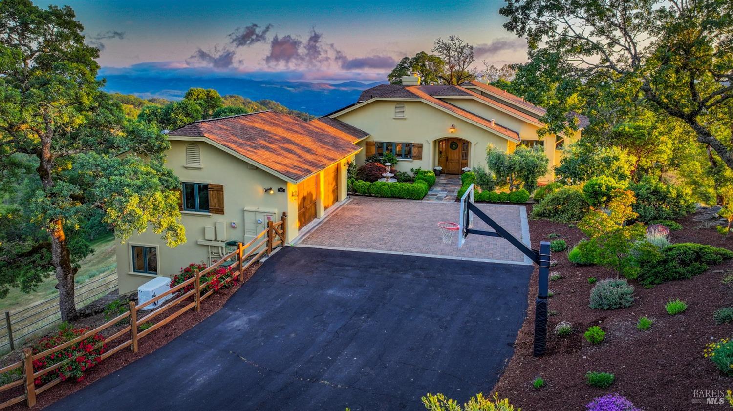 Photo of 100 Longhorn Ridge Rd in Napa, CA