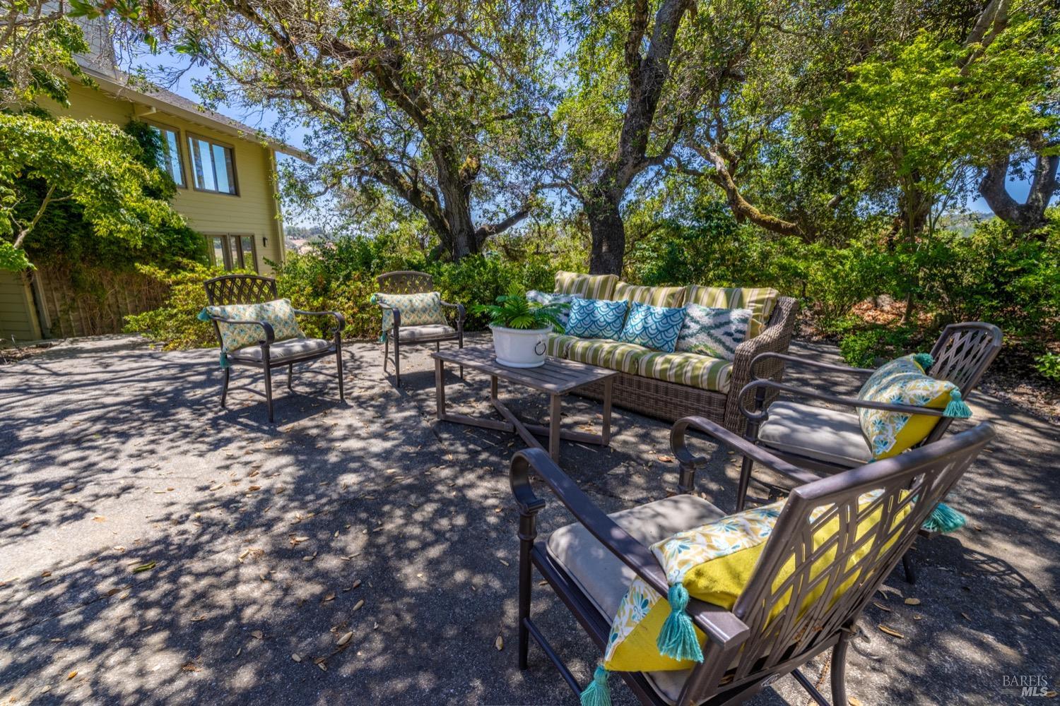 10 Lupine Hill Rd, Napa, CA 94558 - 4 Beds | 3/2 Baths (Active ...