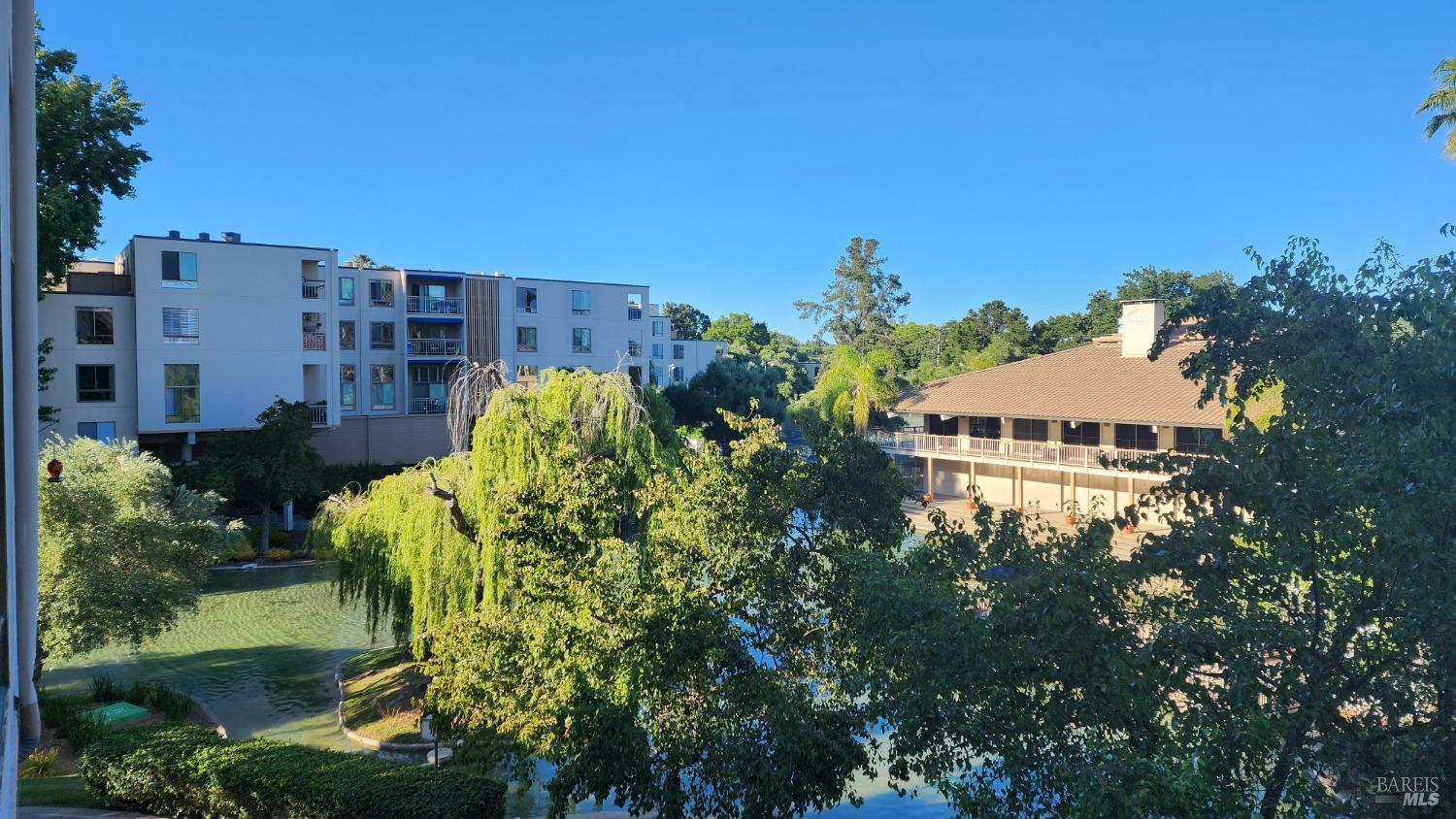 Photo of 370 Civic Dr #312 in Walnut Creek, CA