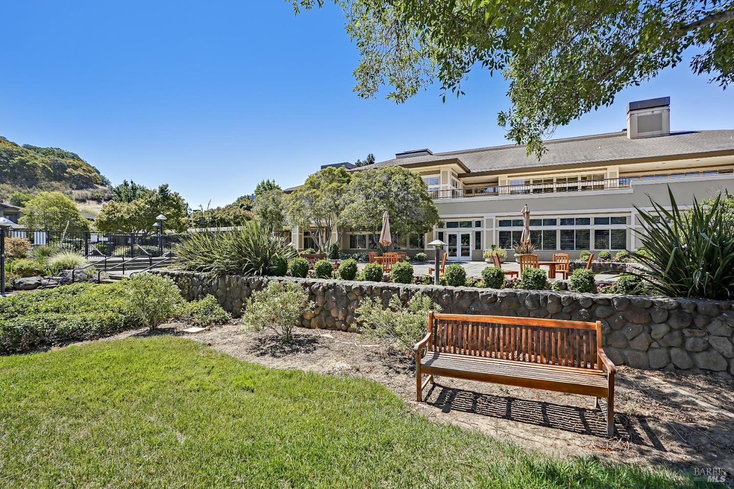 Detail Gallery Image 34 of 36 For 100 Deer Valley Rd Gb,  San Rafael,  CA 94903 - 2 Beds | 2 Baths