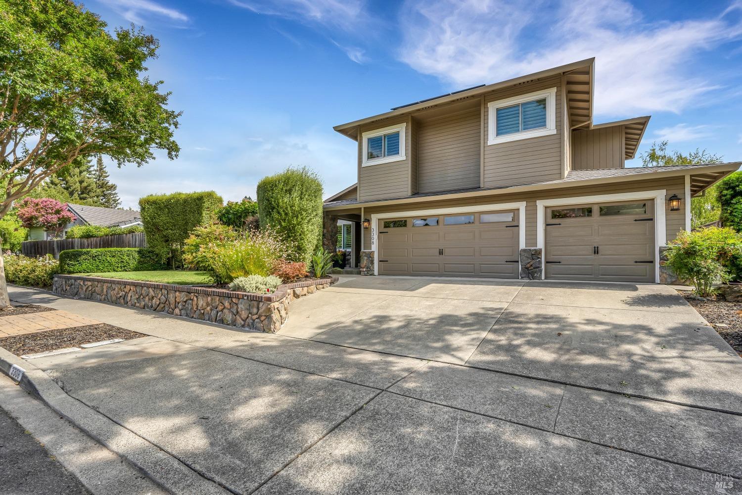 Photo of 3308 Carmel Dr in Napa, CA