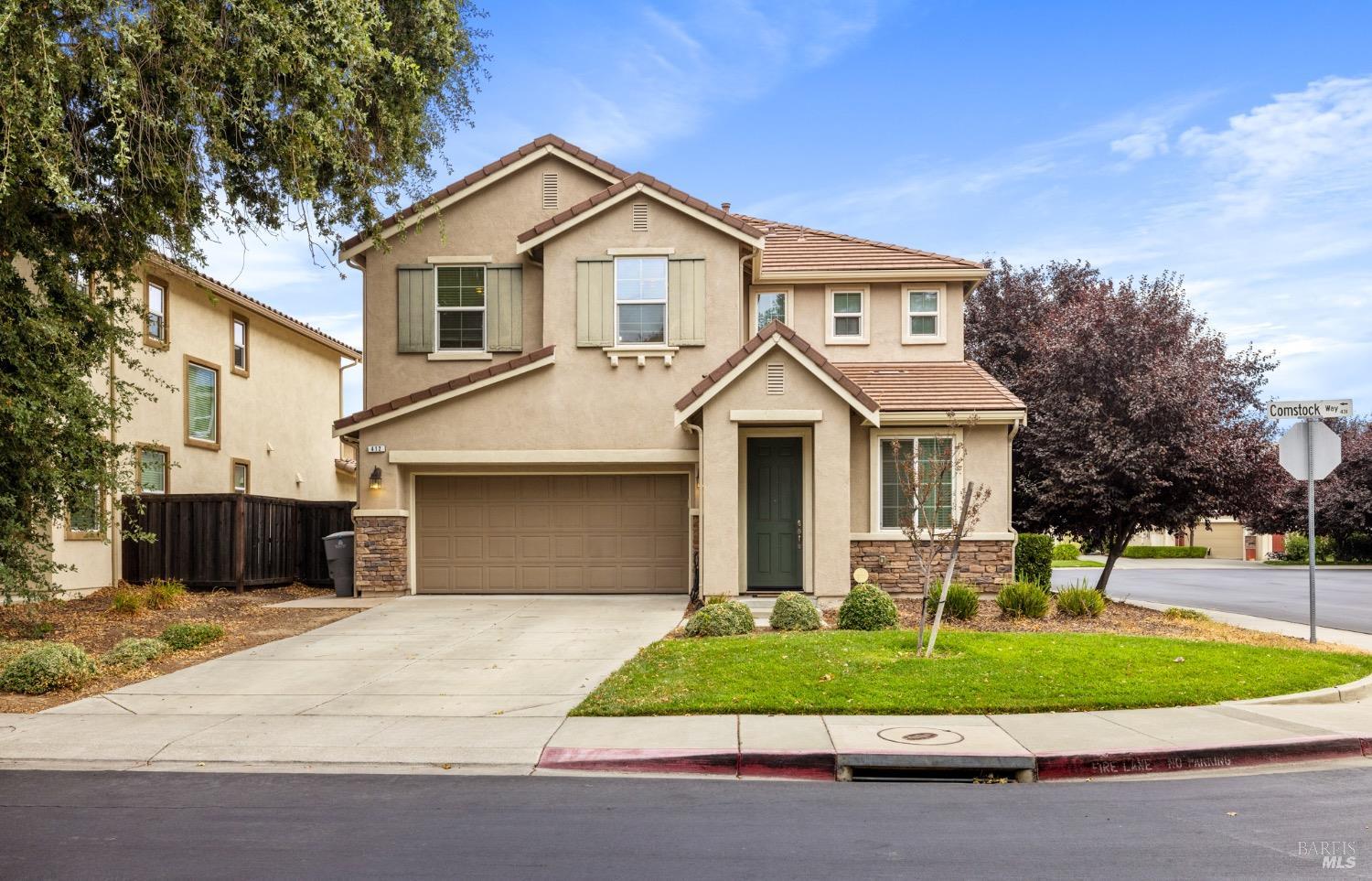 Photo of 412 Comstock Wy in Vacaville, CA