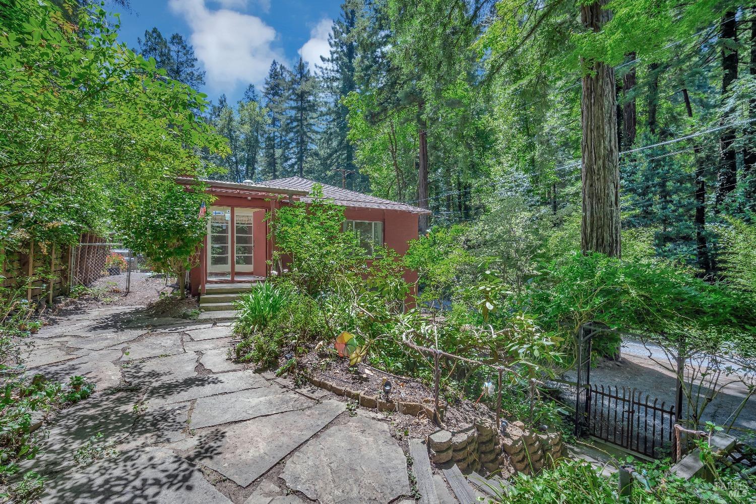 Photo of 2120 Green Hill Rd in Sebastopol, CA