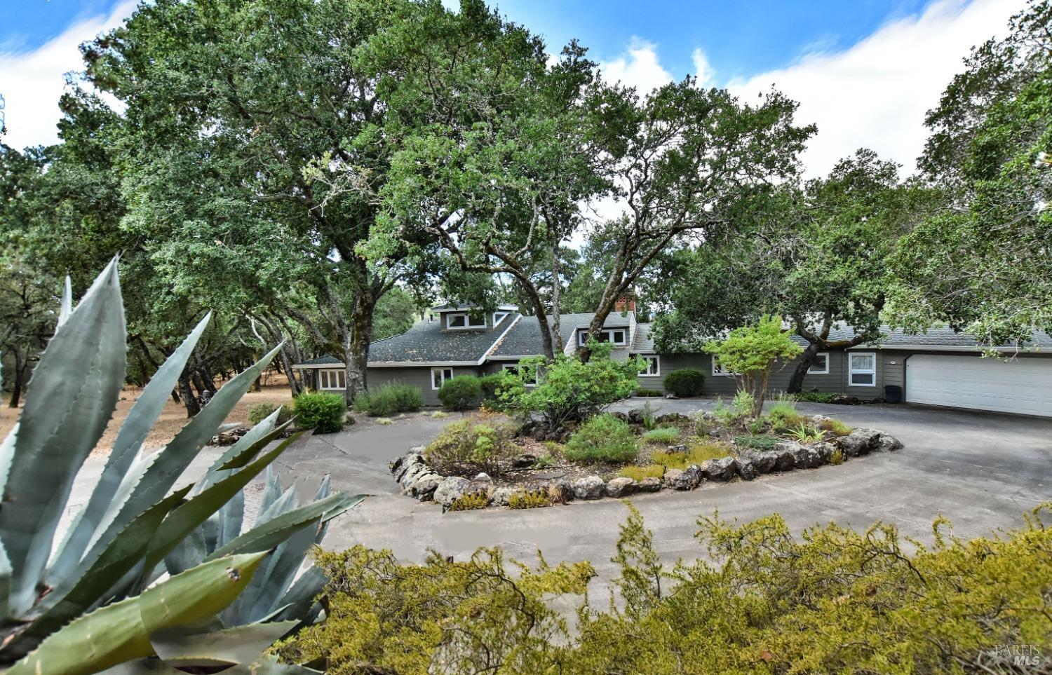 Photo of 2211 Thornsberry Rd in Sonoma, CA