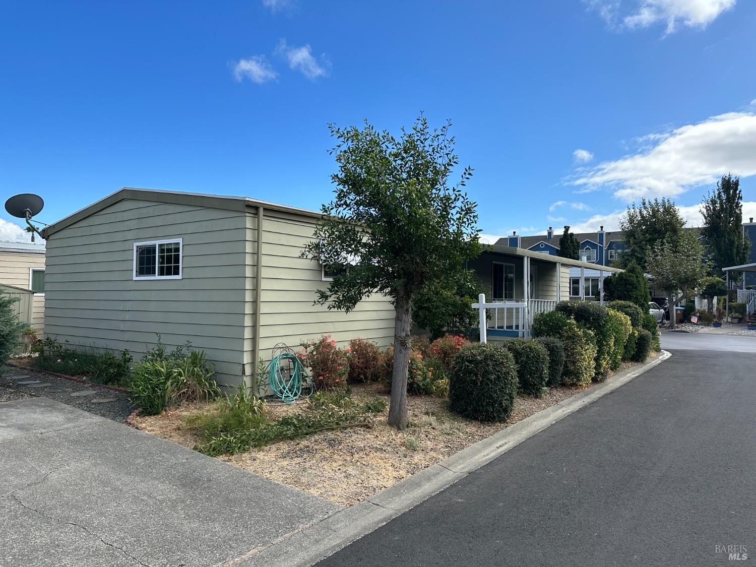 Detail Gallery Image 7 of 35 For 300 East H St 38, Benicia,  CA 94510 - 3 Beds | 2 Baths