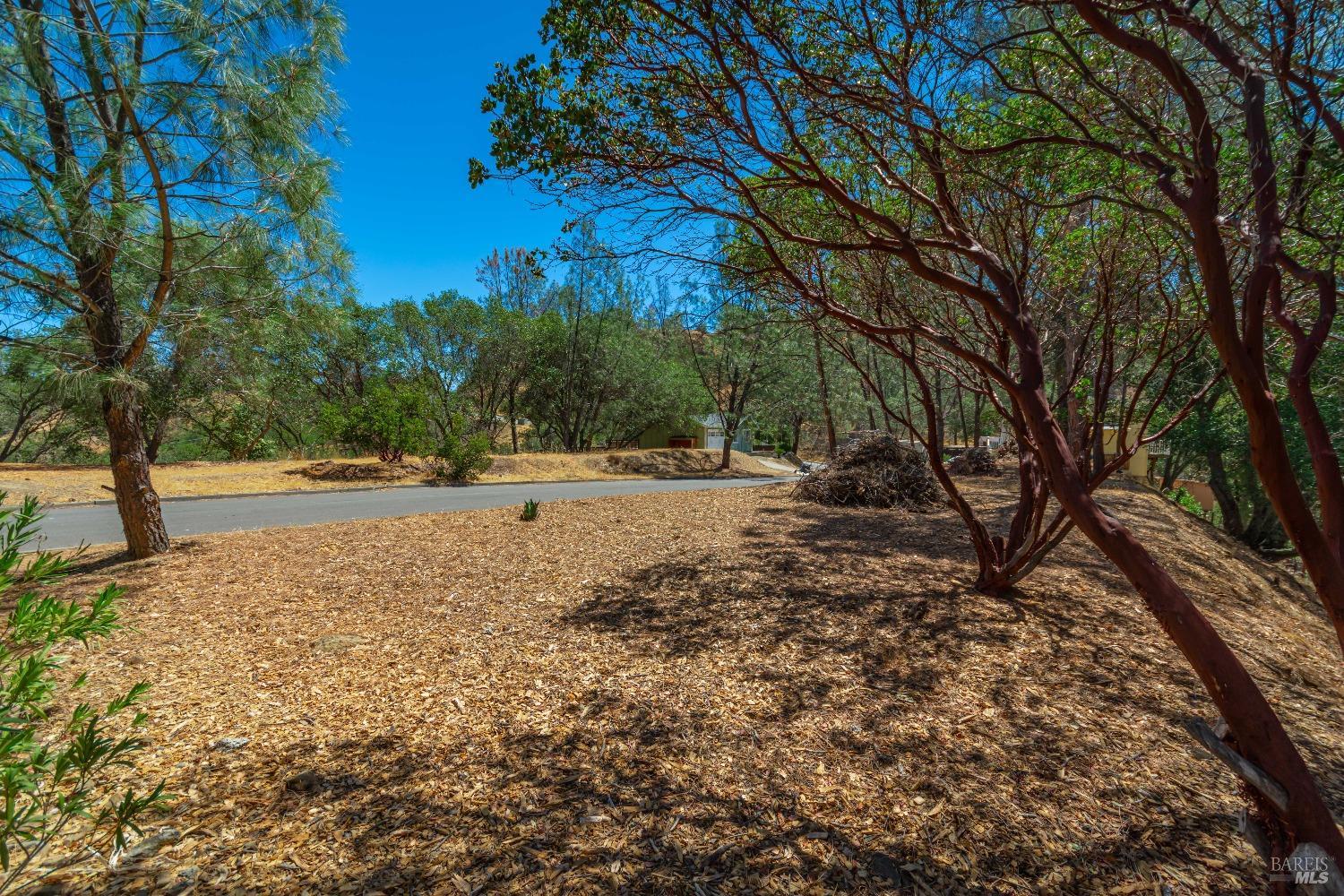 Detail Gallery Image 8 of 11 For 817 Bahia Vista Ct, Napa,  CA 94558 - – Beds | – Baths