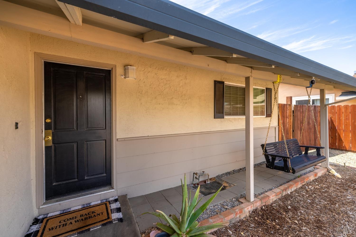 Detail Gallery Image 3 of 41 For 380 Bowline Dr, Vacaville,  CA 95687 - 3 Beds | 1 Baths