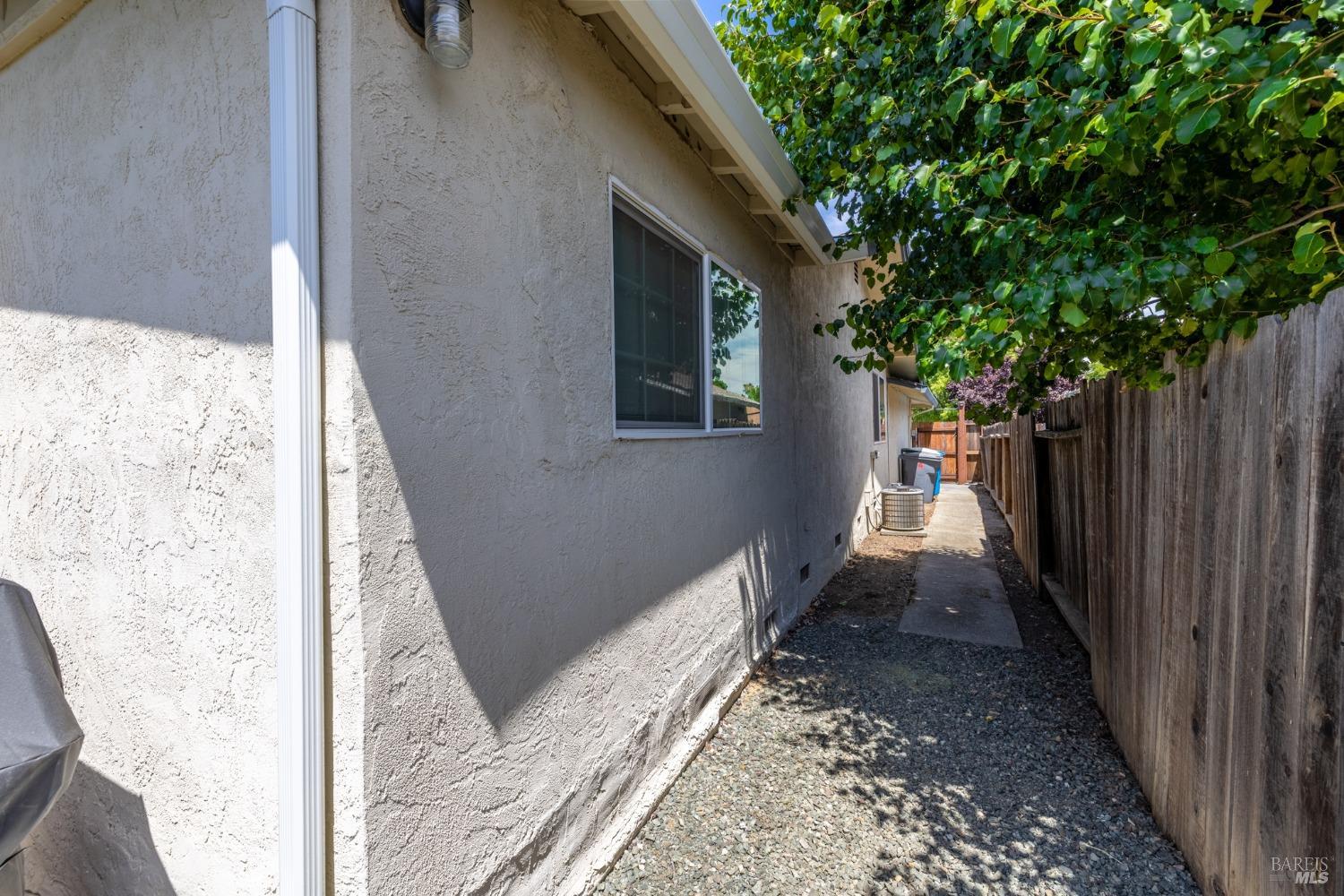 Detail Gallery Image 33 of 41 For 380 Bowline Dr, Vacaville,  CA 95687 - 3 Beds | 1 Baths