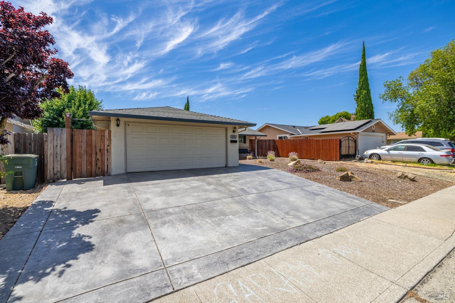 Detail Gallery Image 5 of 41 For 380 Bowline Dr, Vacaville,  CA 95687 - 3 Beds | 1 Baths