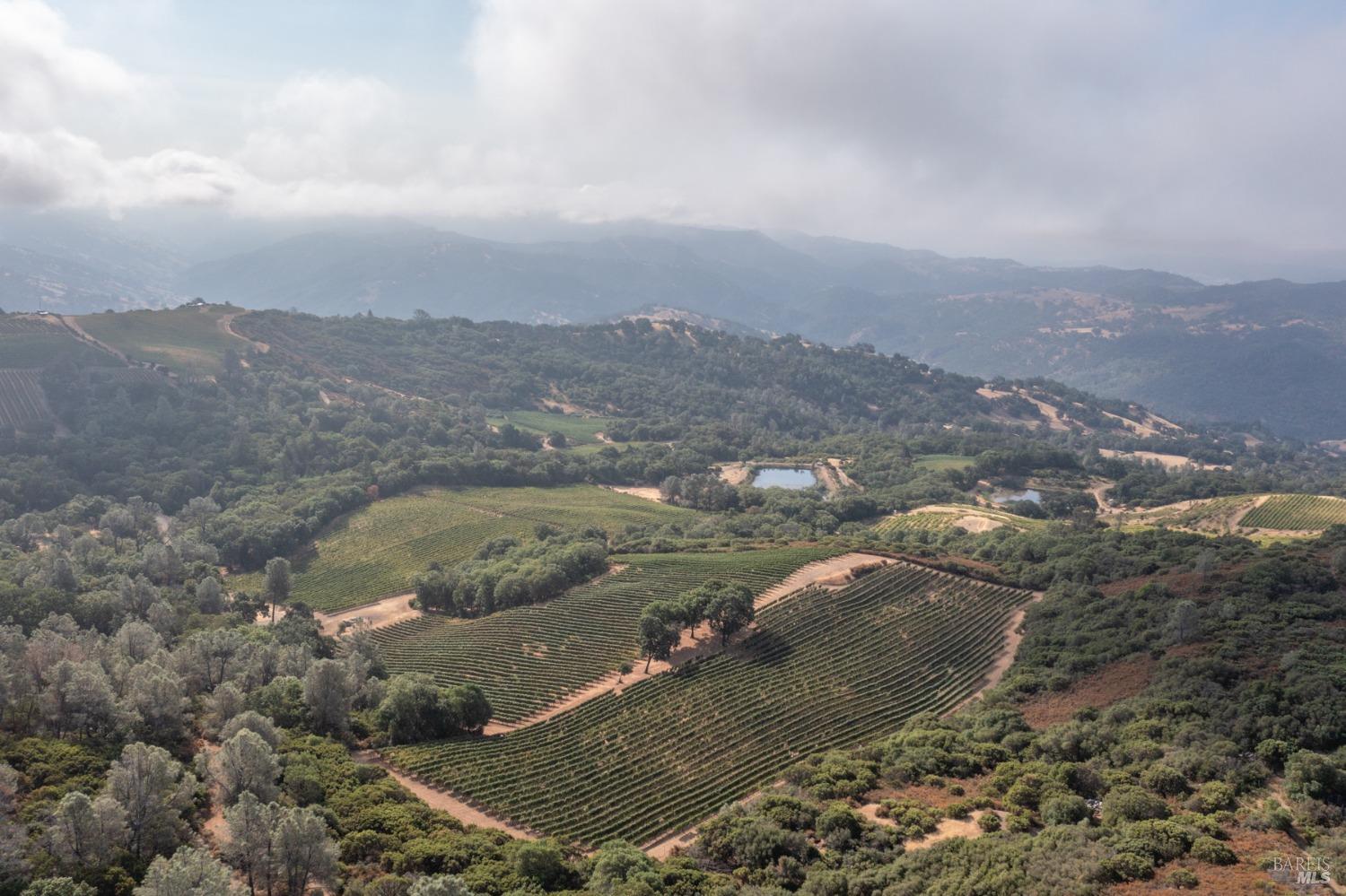 Photo of 33360 Pine Mountain Rd in Cloverdale, CA