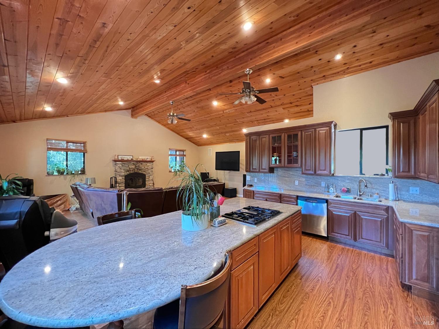 Detail Gallery Image 9 of 40 For 4116 Blackhawk Dr, Willits,  CA 95490 - 3 Beds | 2/2 Baths