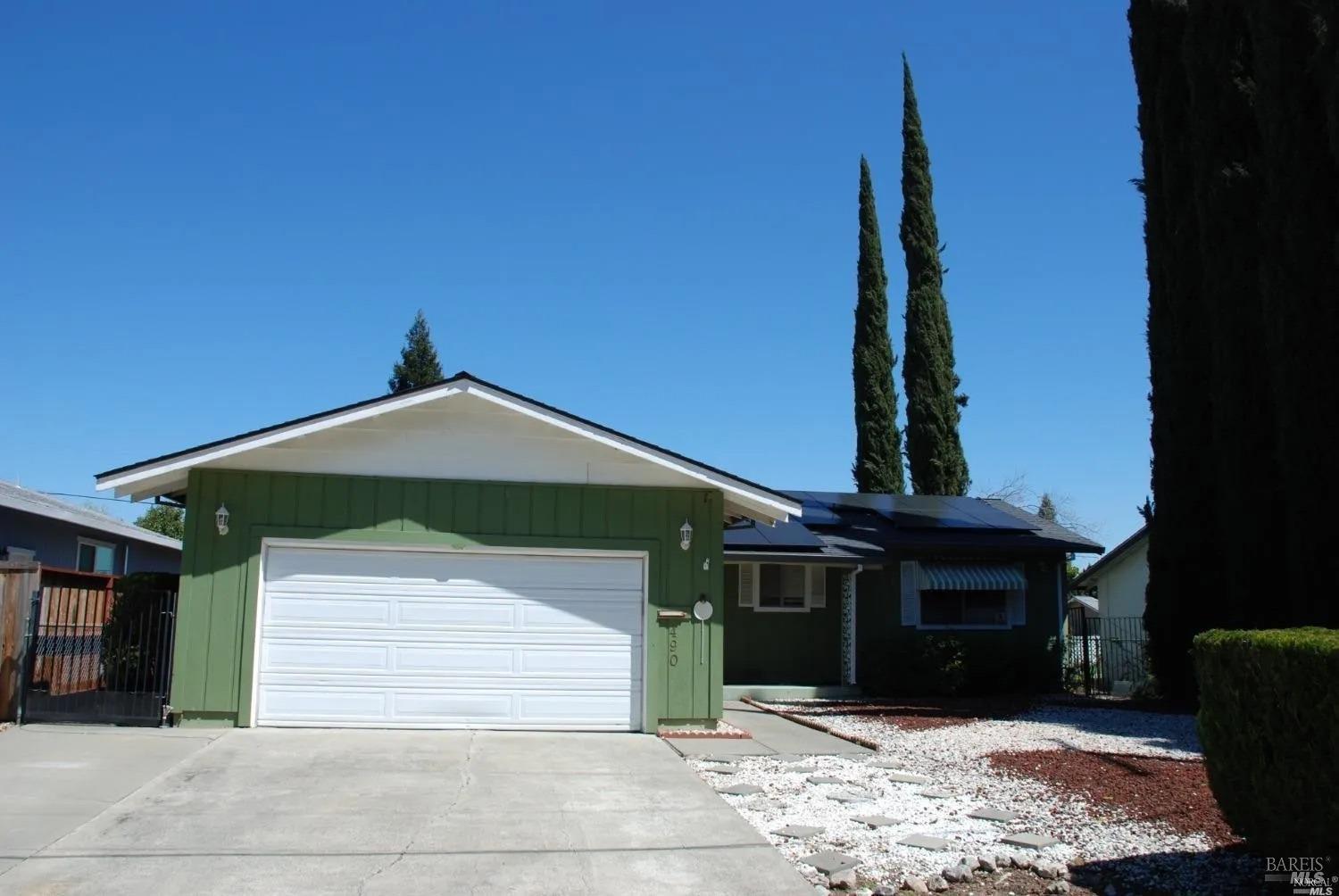 Photo of 490 Nut Tree Rd in Vacaville, CA