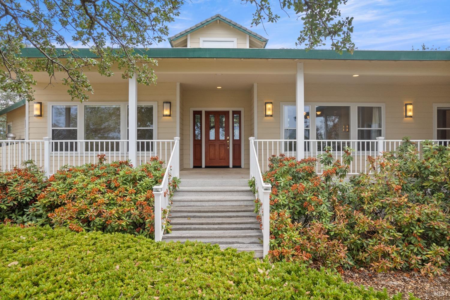 Photo of 16855 Black Oak Hill Dr in Middletown, CA