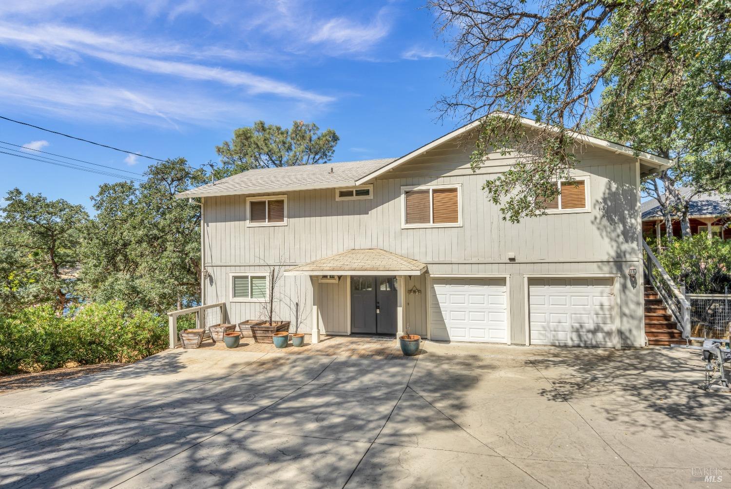 Photo of 19191 N Shore Ct in Hidden Valley Lake, CA