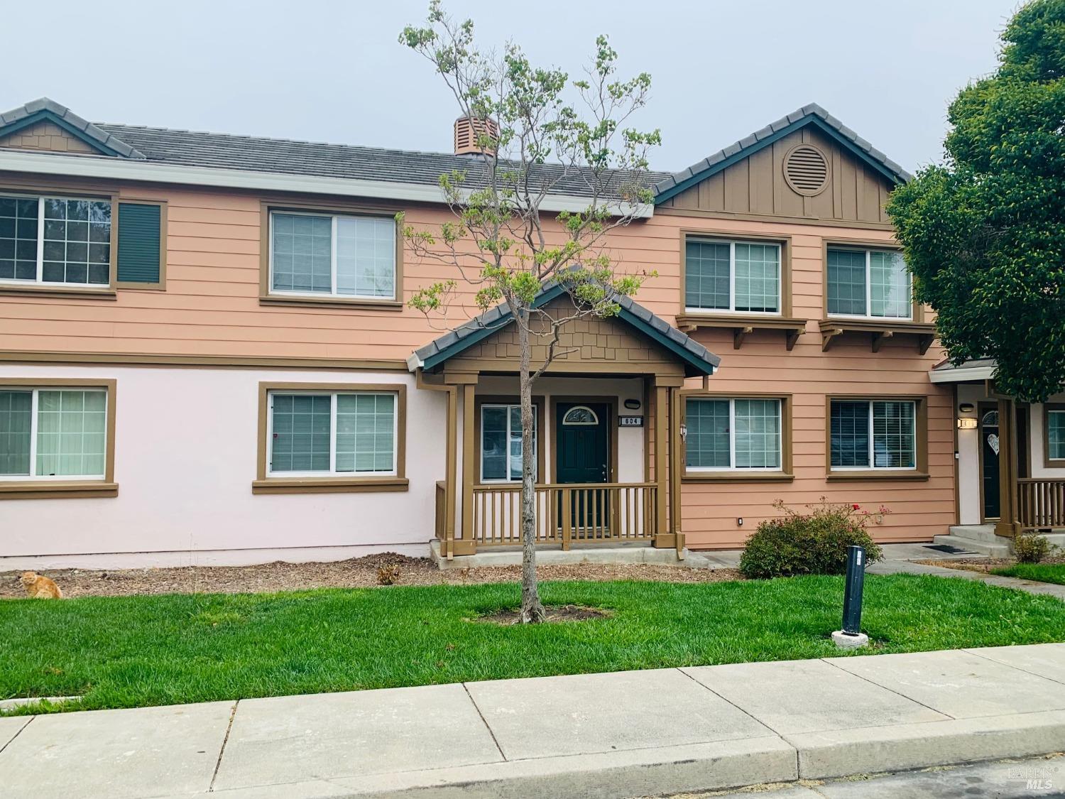 Photo of 604 Daniels Ave in Vallejo, CA