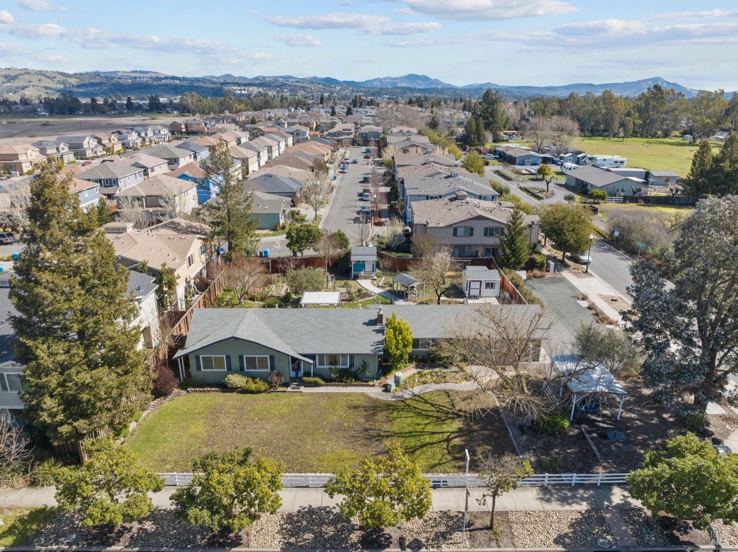 Photo of 2108 Fulton Rd in Santa Rosa, CA