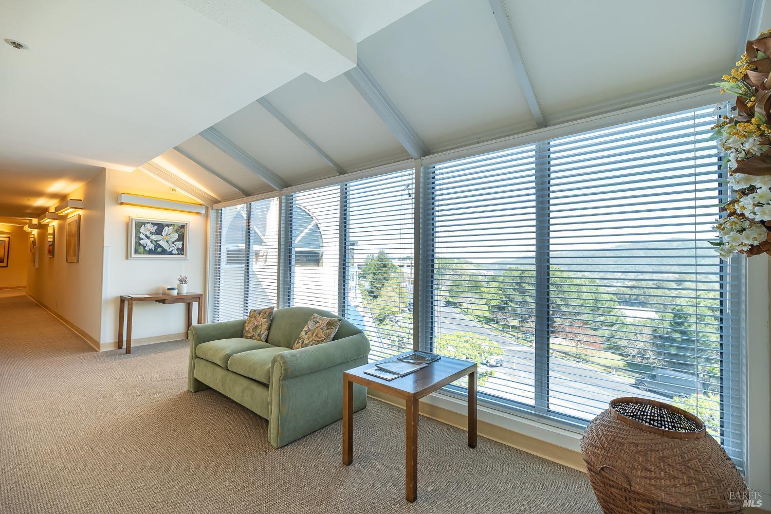Detail Gallery Image 22 of 45 For 100 Thorndale Dr #454,  San Rafael,  CA 94903 - 1 Beds | 1 Baths