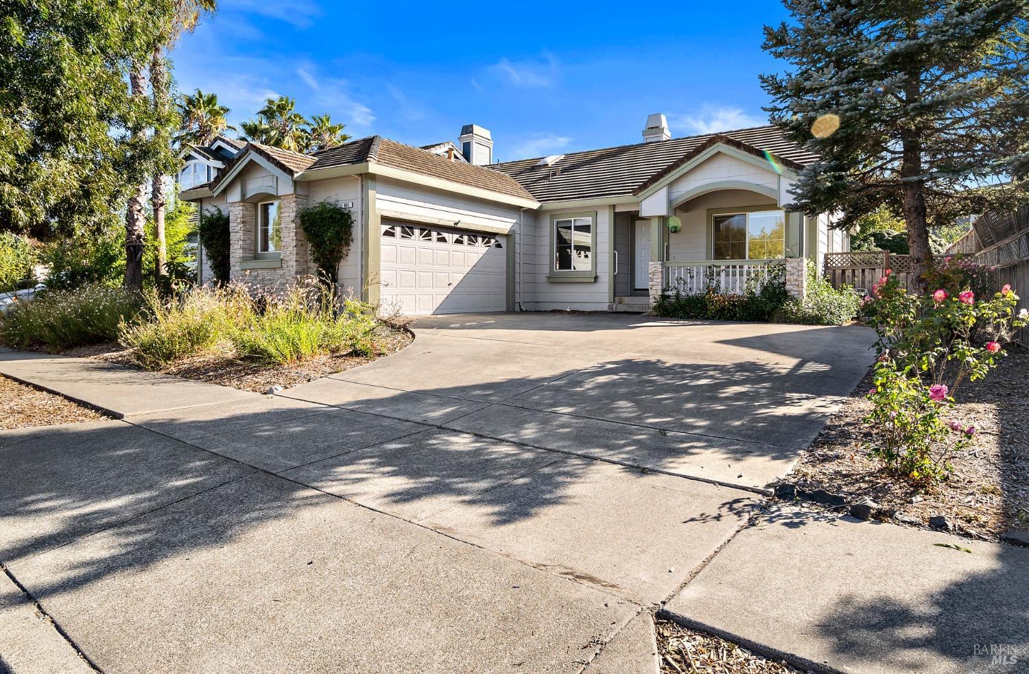Photo of 805 Riesling Rd in Petaluma, CA