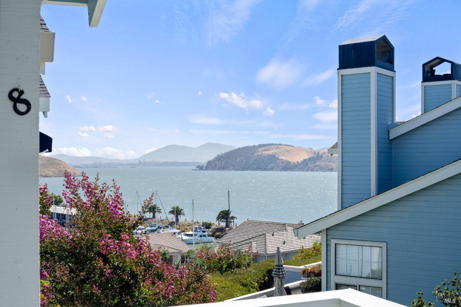 Photo of 311 Stinson St #8 in Vallejo, CA