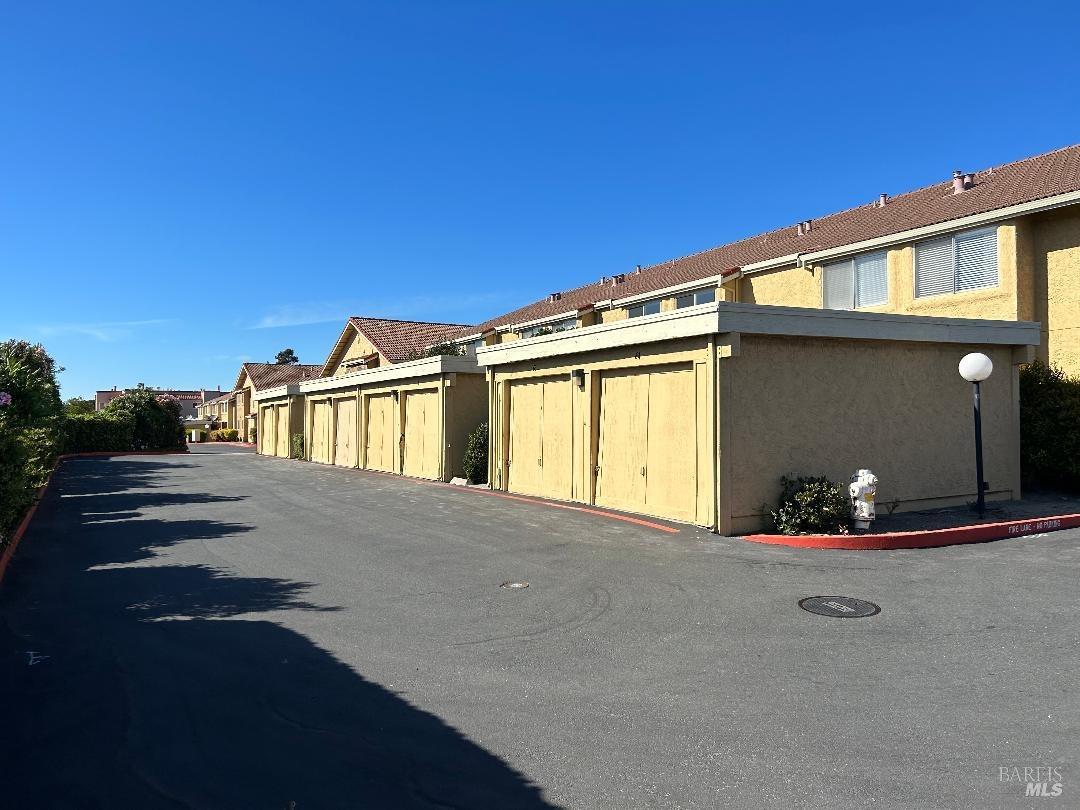 Photo of 60 Las Moradas Cir in San Pablo, CA