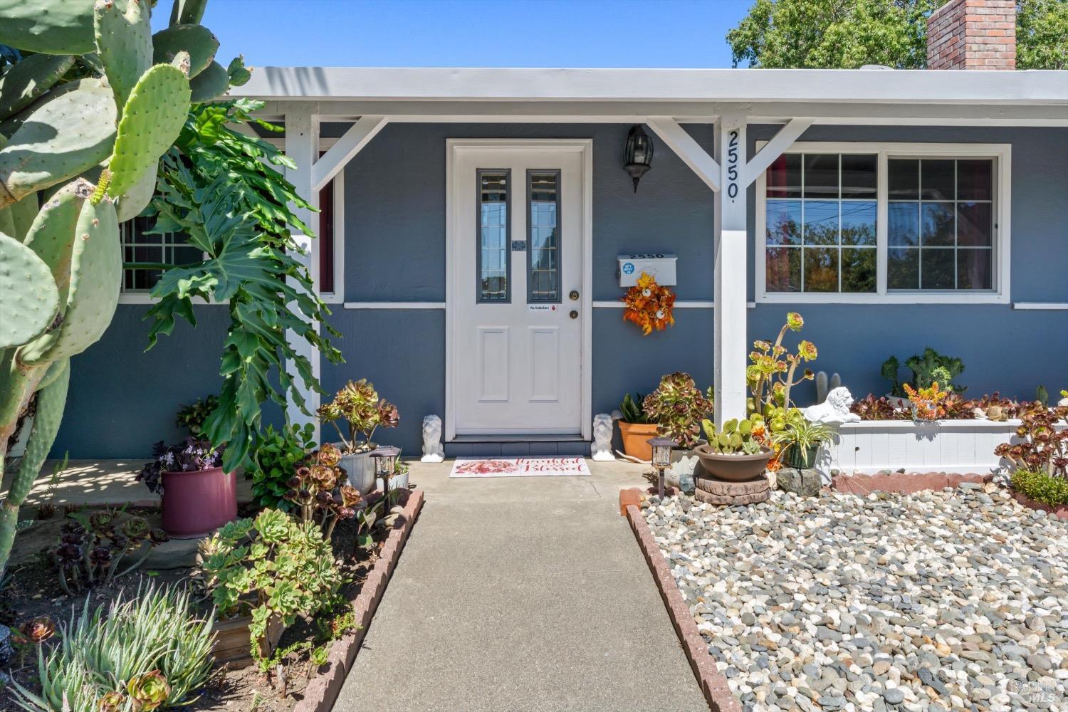 Photo of 2550 Hawthorne Ct in Napa, CA
