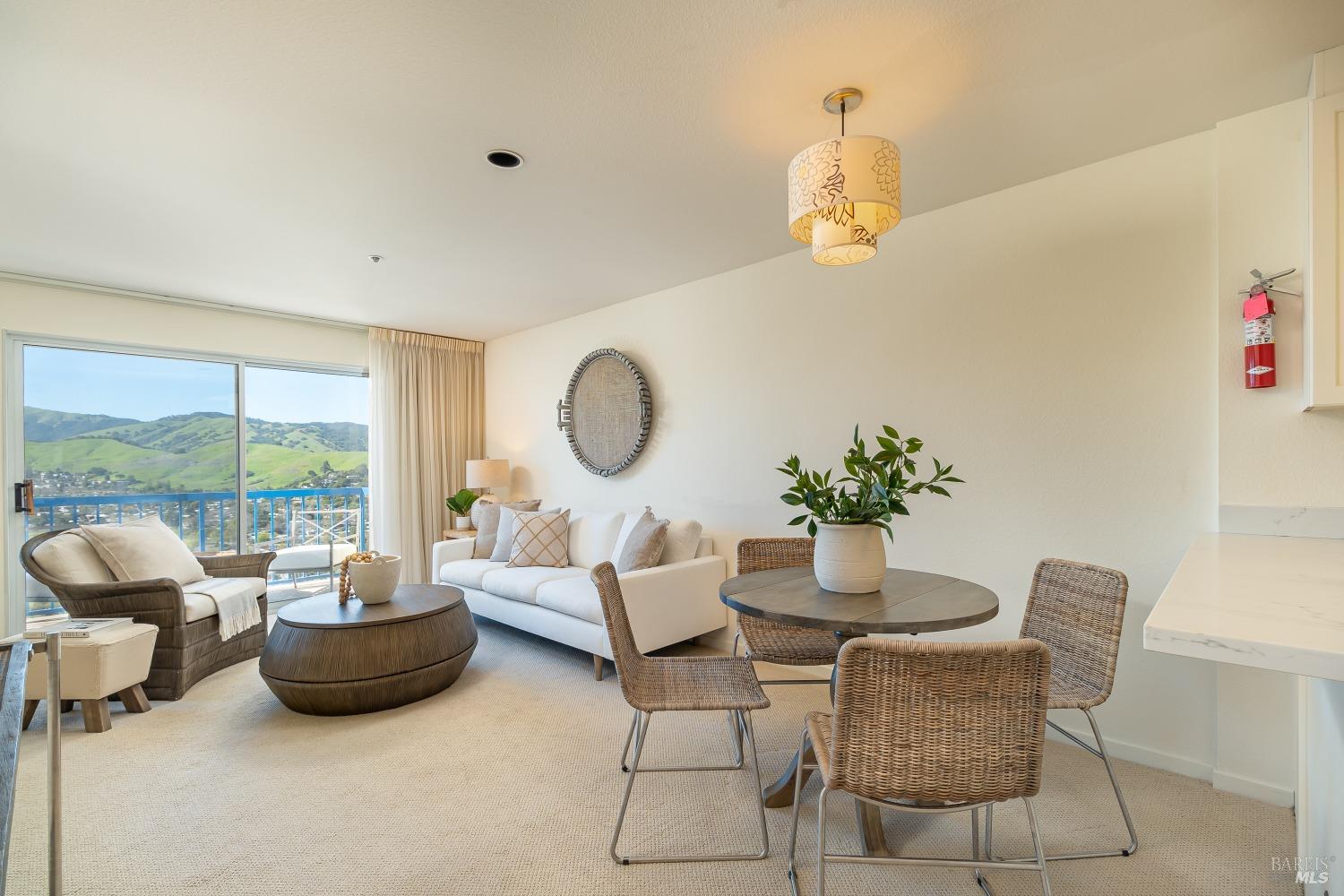 Detail Gallery Image 2 of 45 For 100 Thorndale Dr #454,  San Rafael,  CA 94903 - 1 Beds | 1 Baths