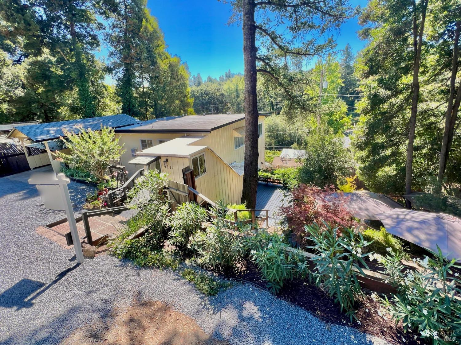 Photo of 8141 Grape Ave in Forestville, CA