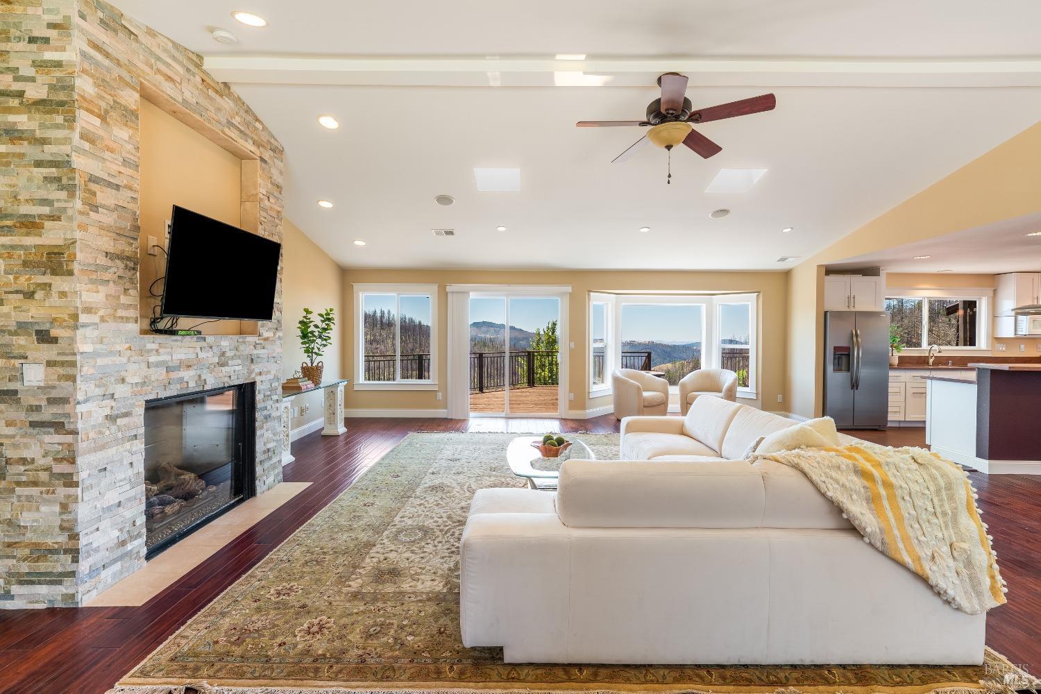 Photo of 9550 St Helena Rd in Santa Rosa, CA