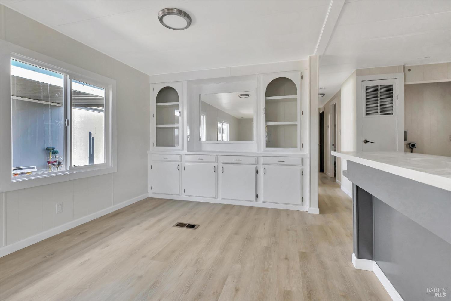 Detail Gallery Image 2 of 9 For 1040 38th Ave 8, Santa Cruz,  CA 95062 - 2 Beds | 2 Baths