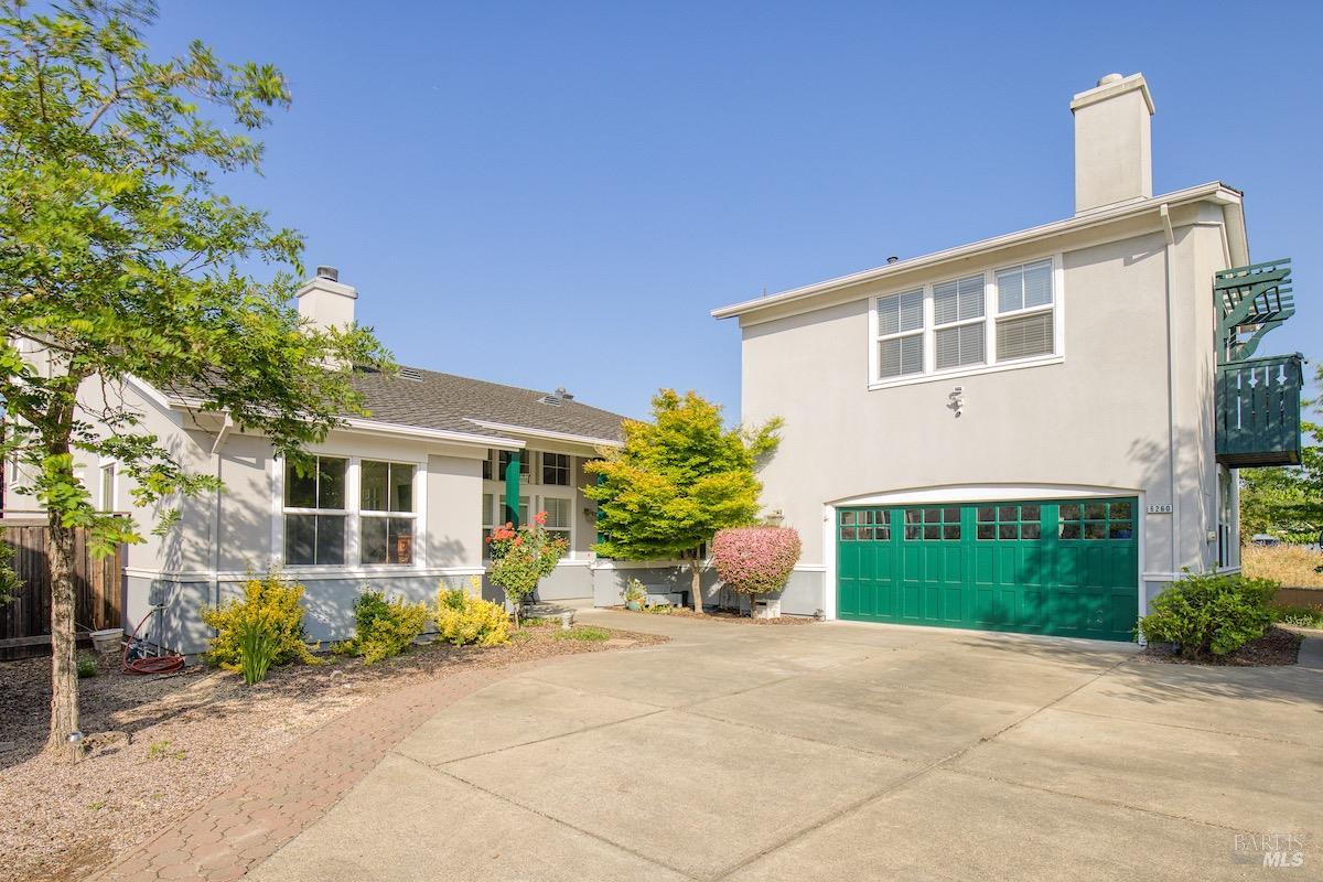 Photo of 6260 Old Redwood Hwy in Windsor, CA