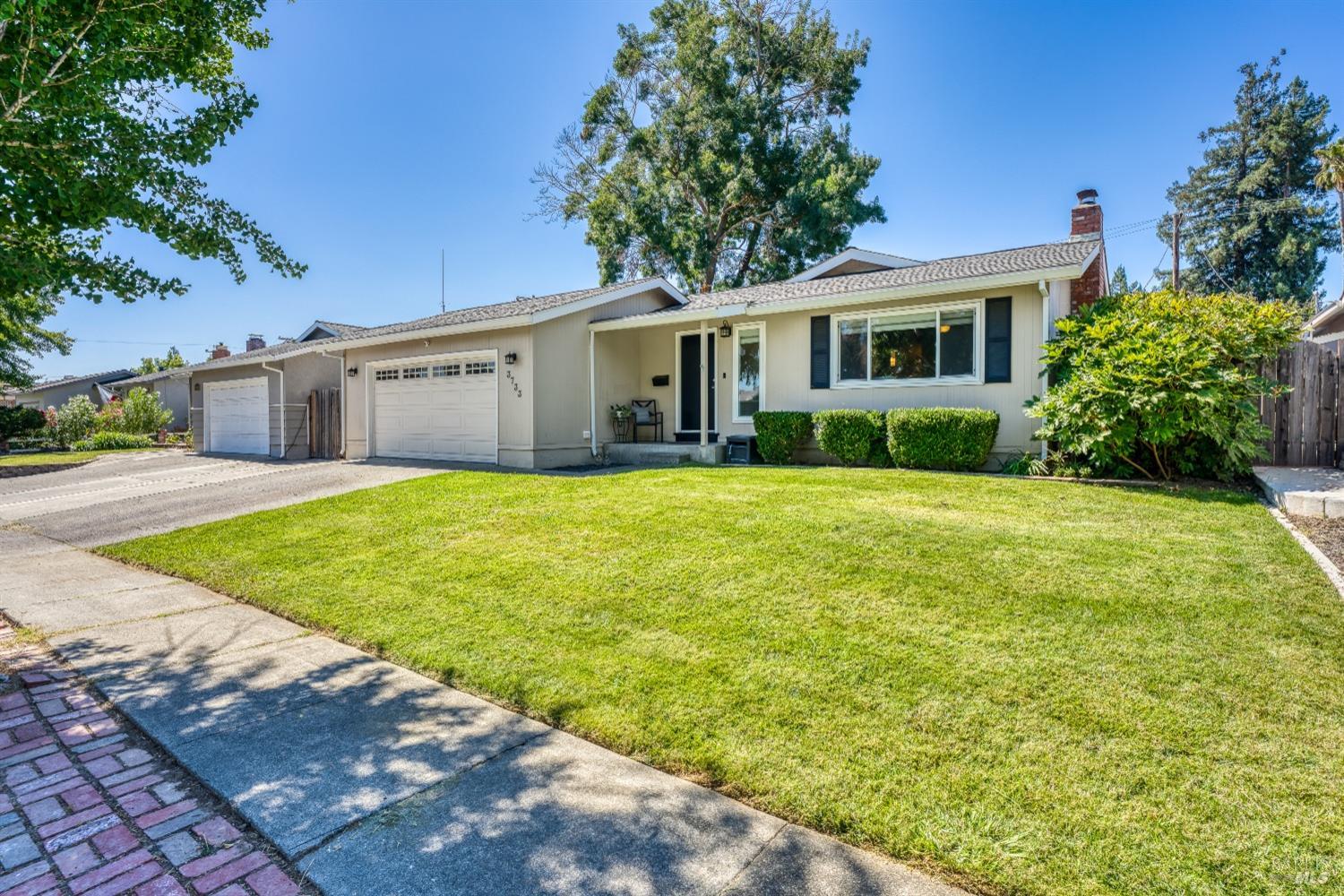 Photo of 3733 Willis Dr in Napa, CA