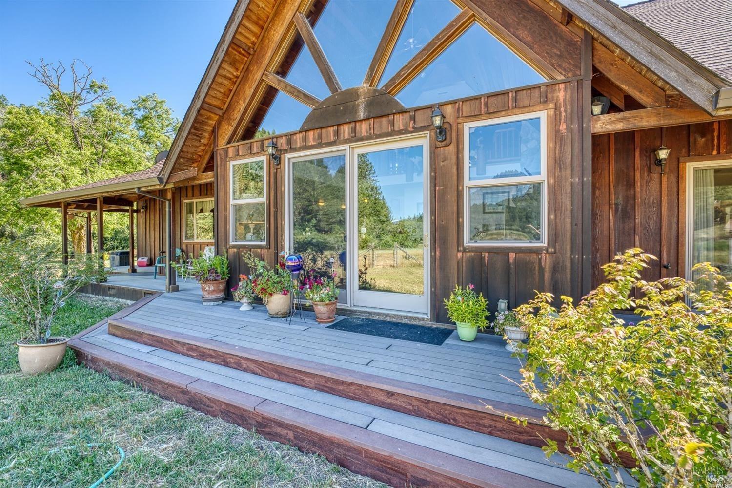 Detail Gallery Image 7 of 37 For 7001 Hearst Willits Rd, Willits,  CA 95490 - 3 Beds | 3 Baths