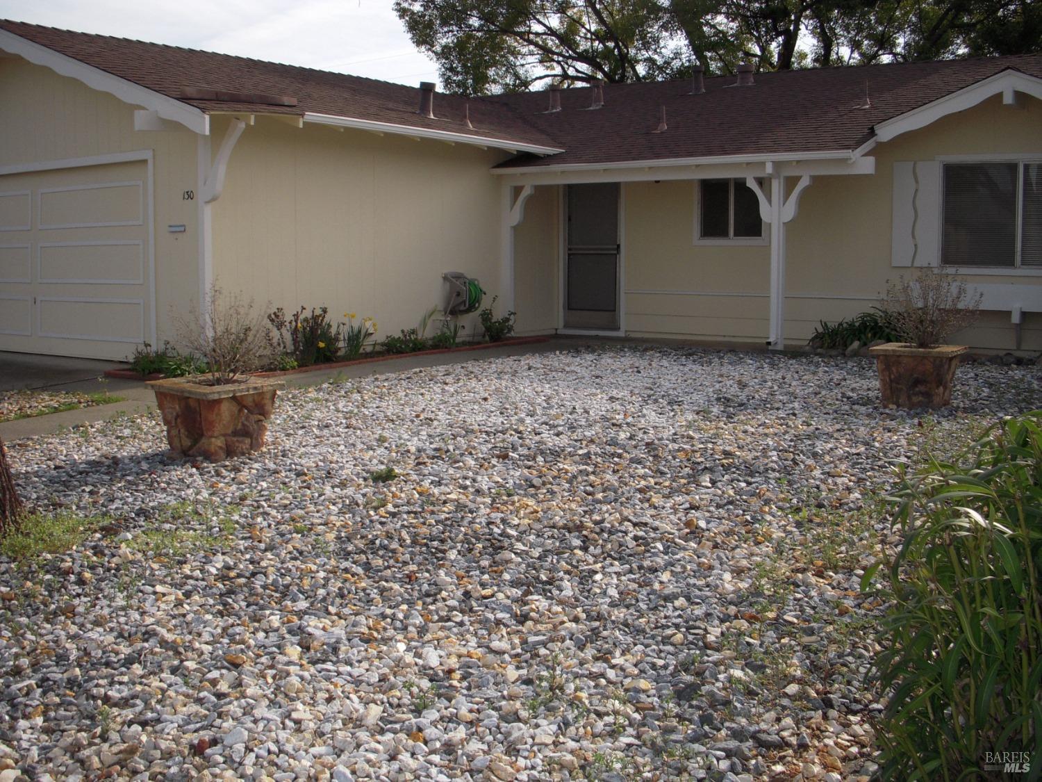 Photo of 130 Rainier Cir in Vacaville, CA