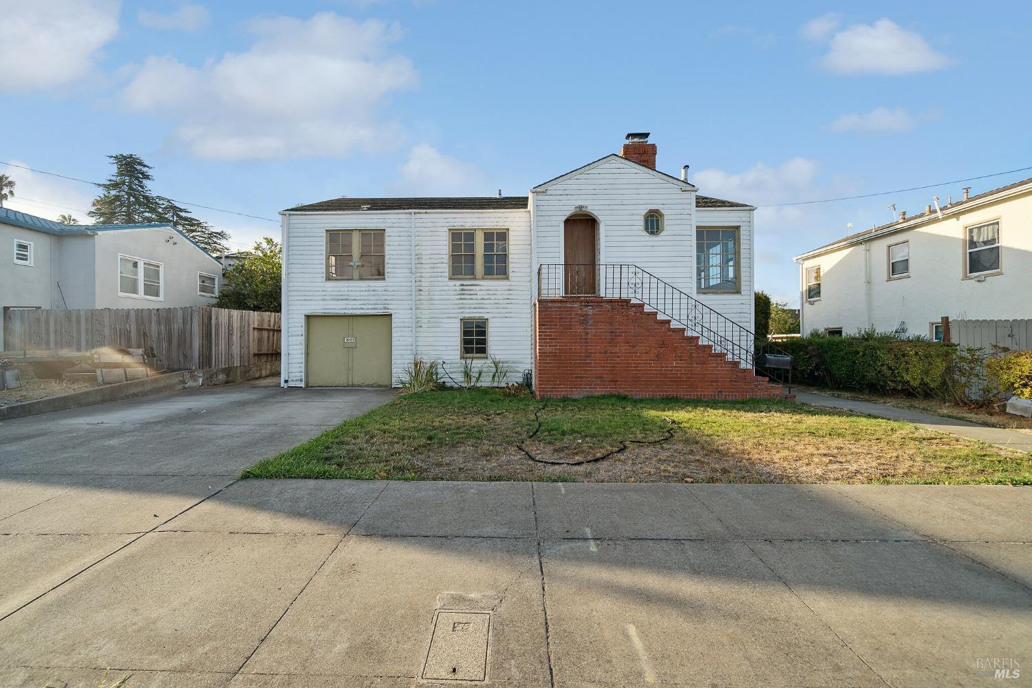 Photo of 1025 4th St in Rodeo, CA