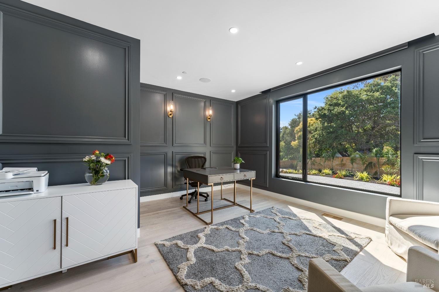 Detail Gallery Image 18 of 58 For 17 Moncada Way, San Rafael,  CA 94901 - 8 Beds | 7 Baths