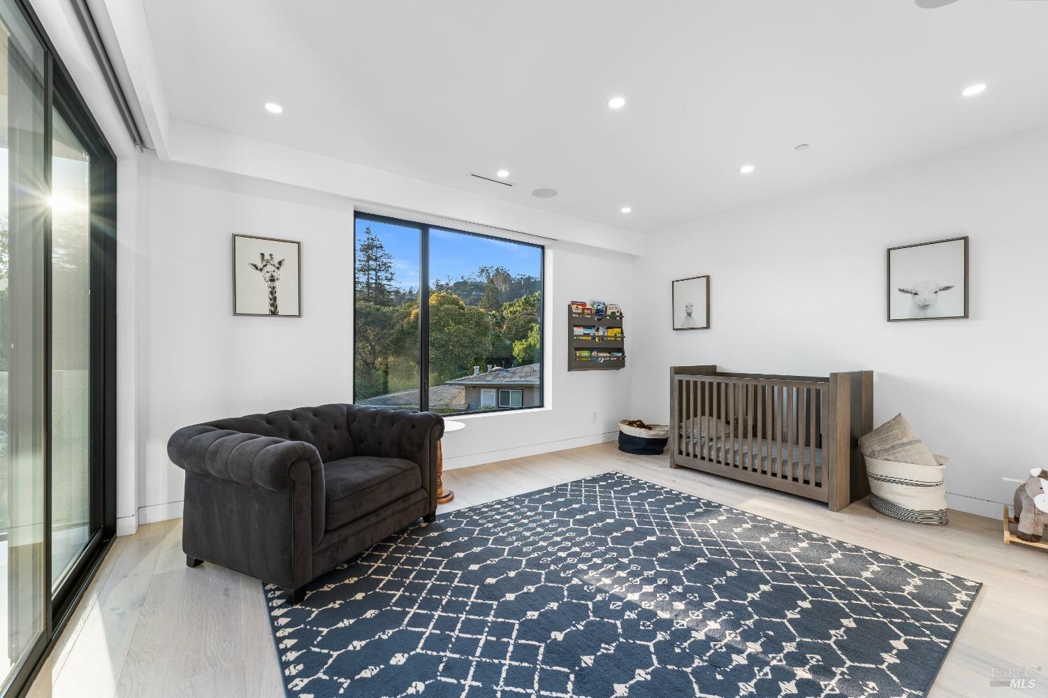 Detail Gallery Image 39 of 58 For 17 Moncada Way, San Rafael,  CA 94901 - 8 Beds | 7 Baths