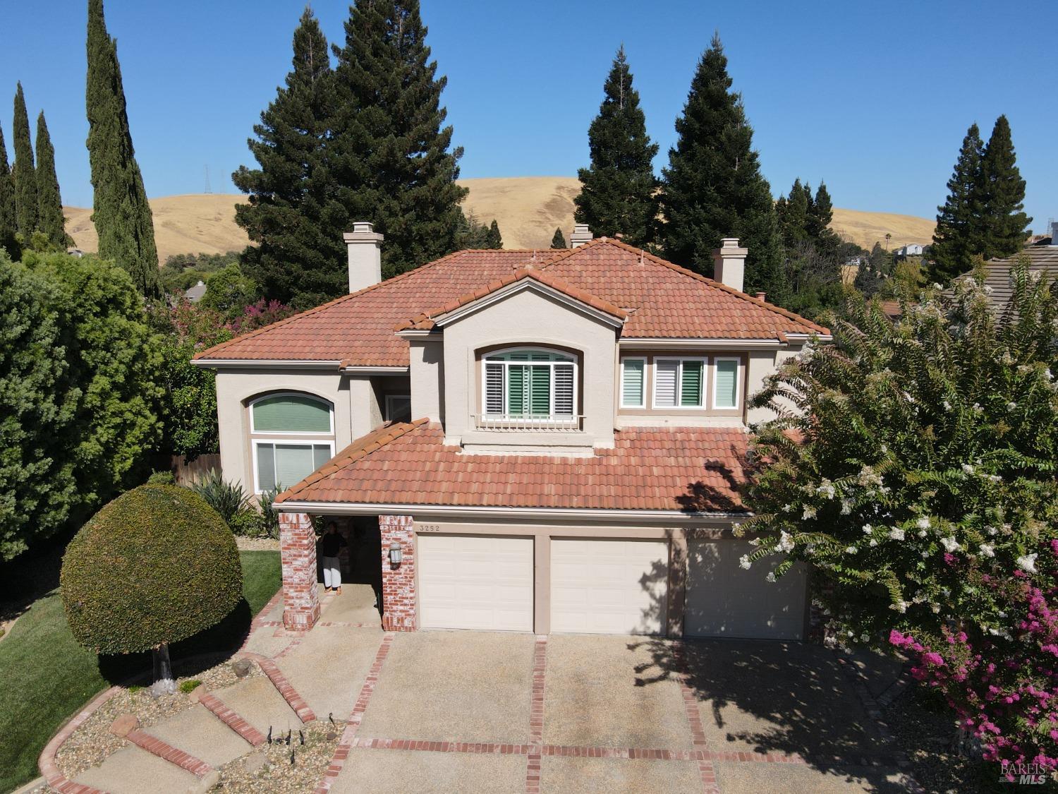 Photo of 3252 Broadmoor Dr in Fairfield, CA