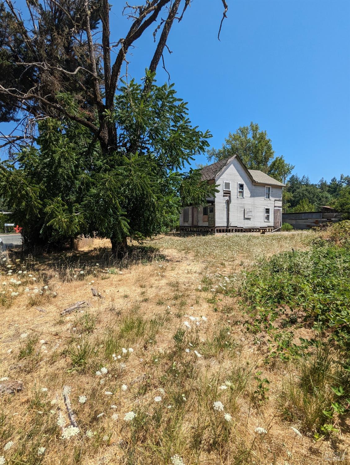 Detail Gallery Image 4 of 25 For 187 Baechtel Rd, Willits,  CA 95454 - 2 Beds | 1/1 Baths