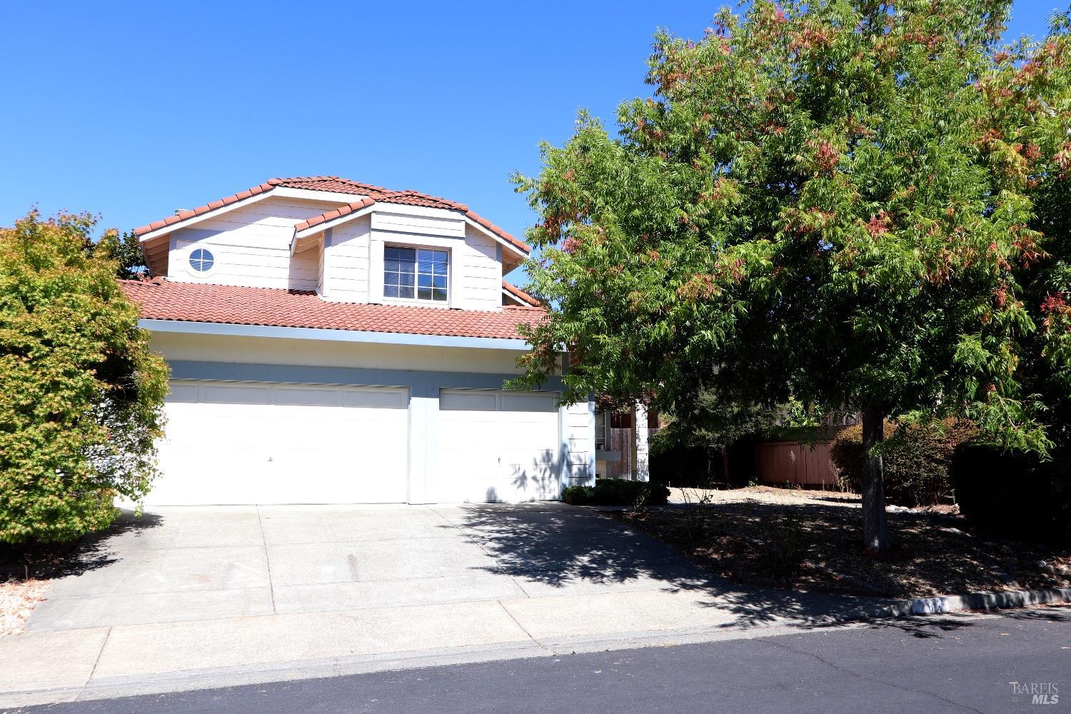 Photo of 782 Miramonte St in Windsor, CA