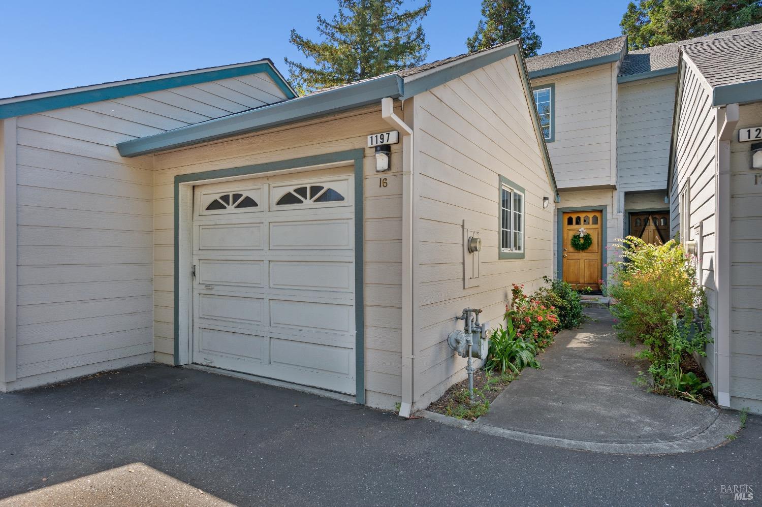 Photo of 1197 Eardley Ave in Santa Rosa, CA