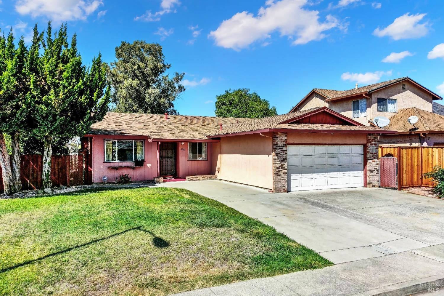 Photo of 2039 Kingfisher Wy in Fairfield, CA