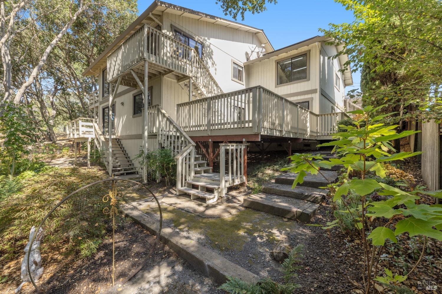 Photo of 337 Pleasant St in Petaluma, CA